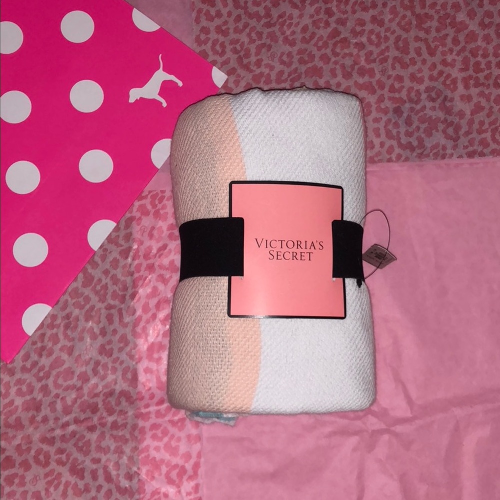 Victoria’s Secret beach blanket
